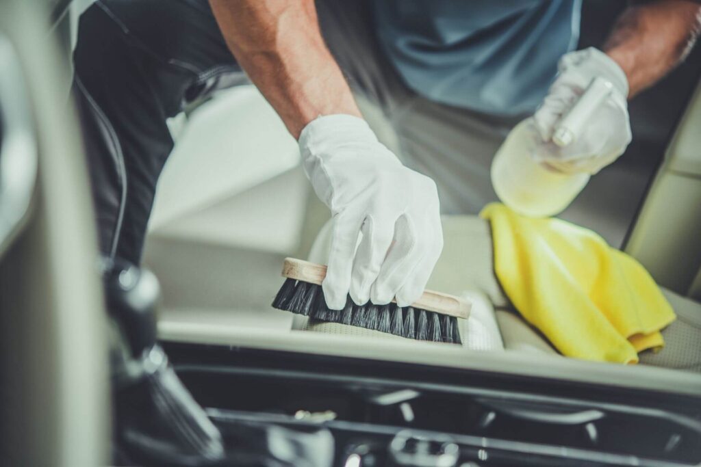 Auto Innenreinigung - so kannst Du deinen Innenraum aufbereiten