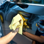 Ölflecken entfernen - so werden Auto und Innenraum wieder richtig sauber
