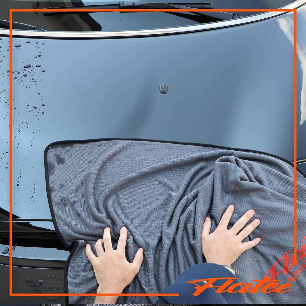 Flatee AQUASUCKER | Fullsize (80x100cm) – Das Badetuch fürs Auto