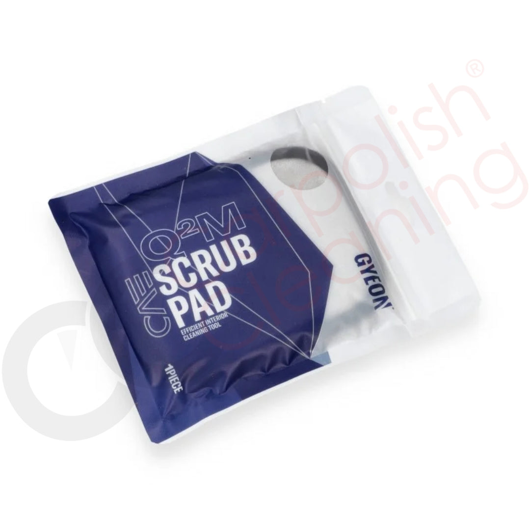 GYEON Q²M ScrubPad EVO – Hochwertiges, zweischichtiges Reinigungspad für den effizienten Einsatz bei der Fahrzeugpflege.