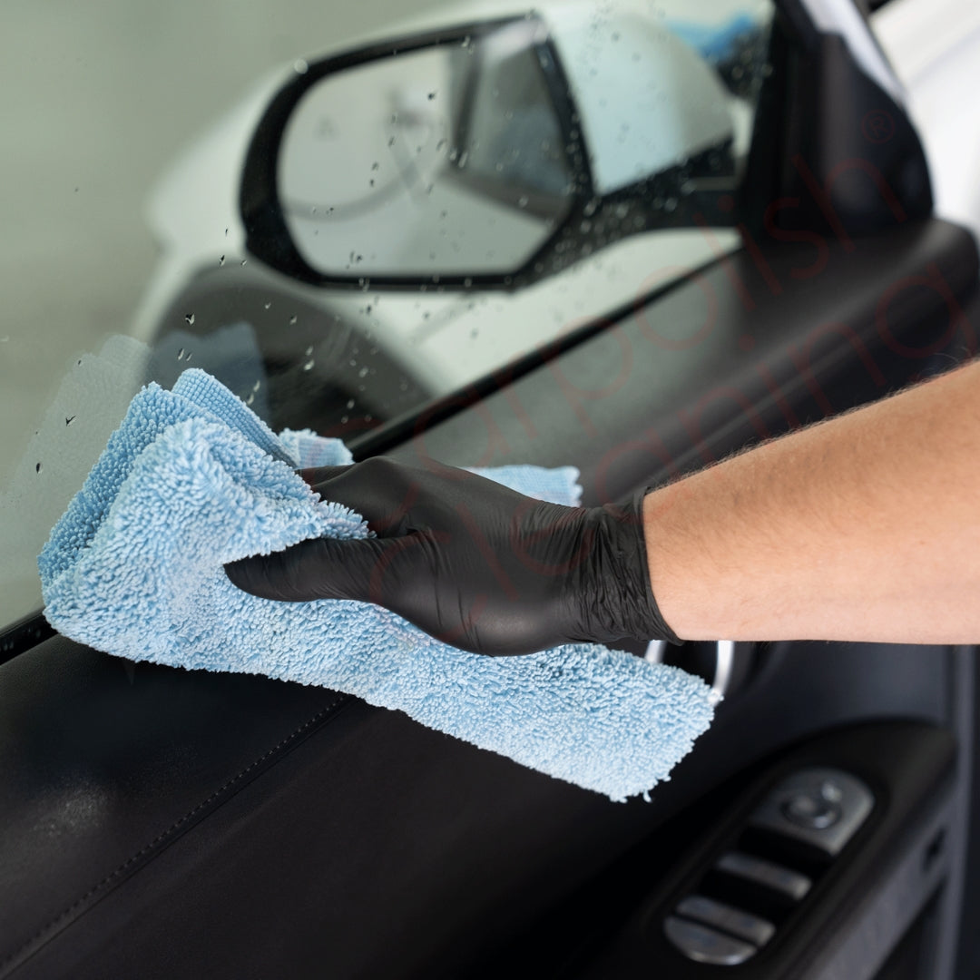 Sprühflasche THE FINISHER InsideCare 500 ml zur Pflege und zum Schutz von unlackierten Kunststoffteilen im Fahrzeuginnenraum, sorgt für seidenmattes Finish und UV-Schutz.