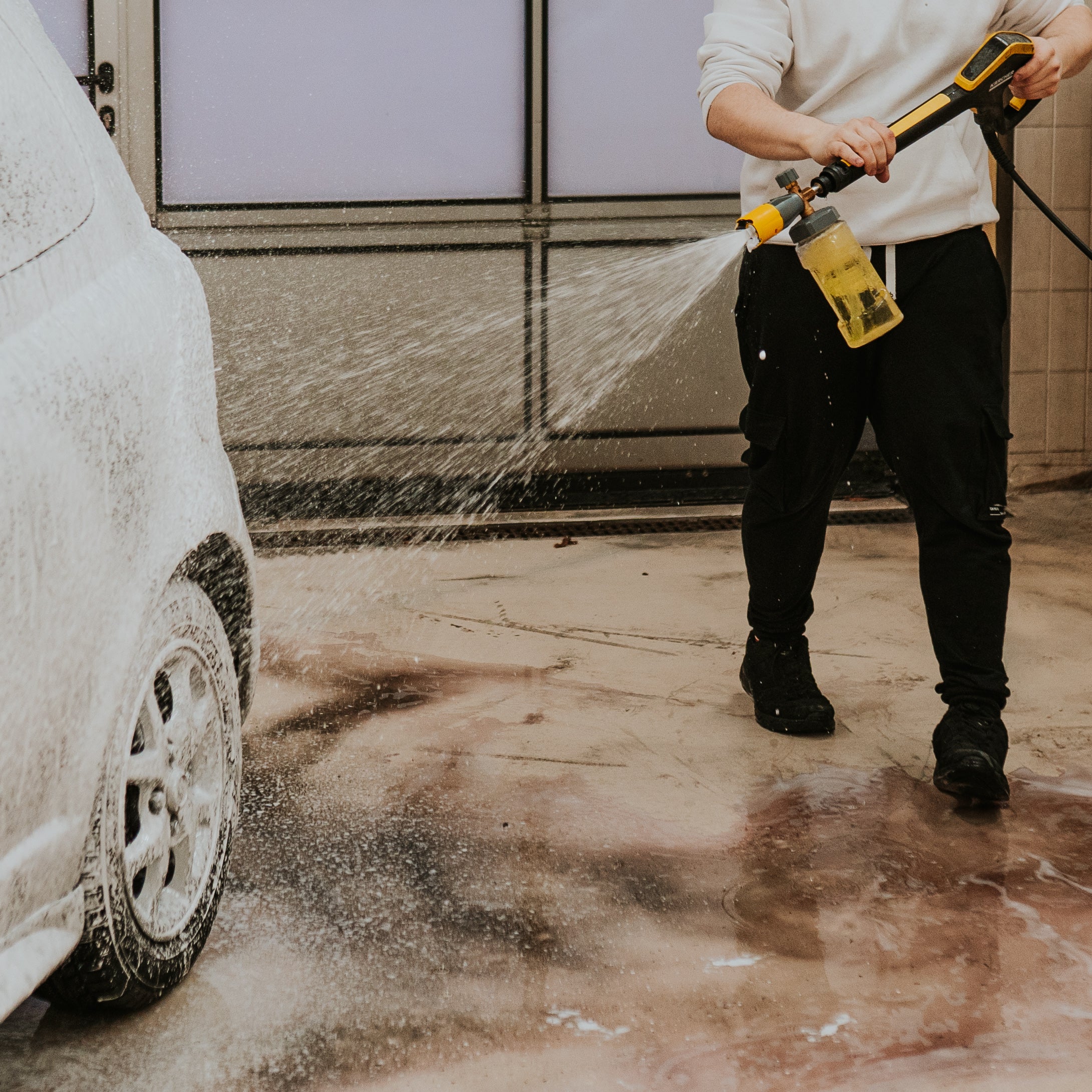 Autopflege nach dem Winter: So wird Salz sicher und materialschonend entfernt