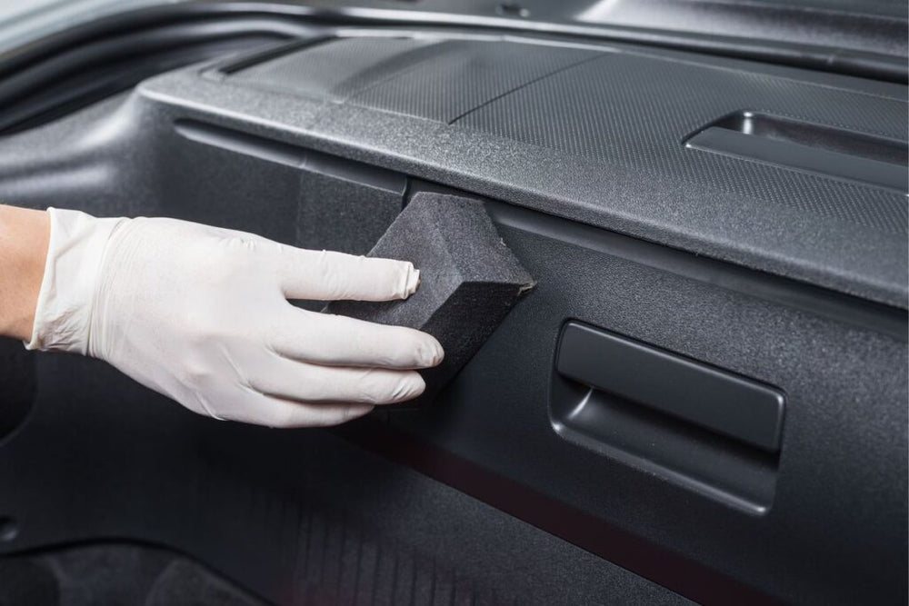 Kunststoff reinigen am Fahrzeug Carpolish Shop